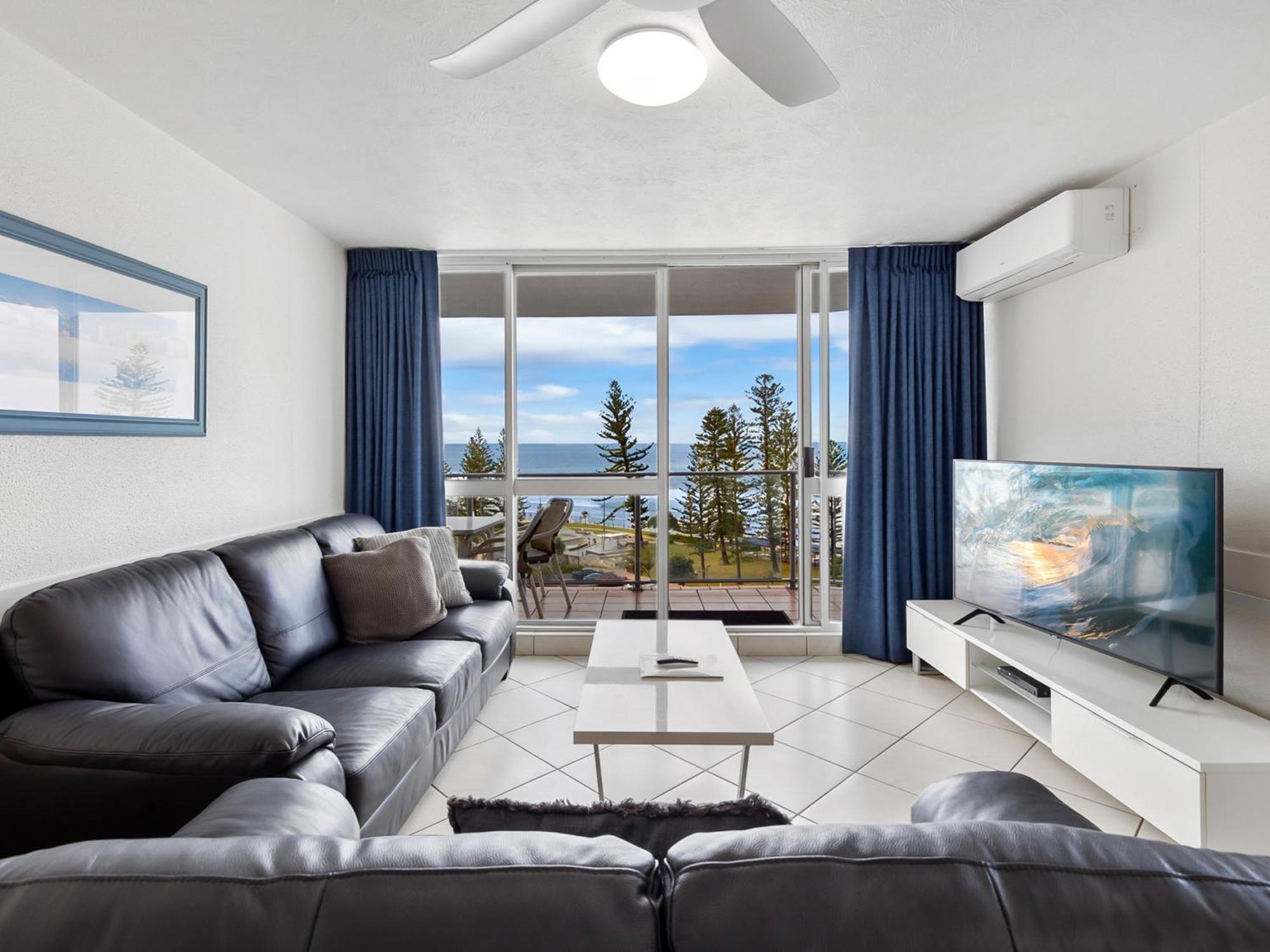 Mandolin Beachfront Resort Alexandra Headland Buitenkant foto