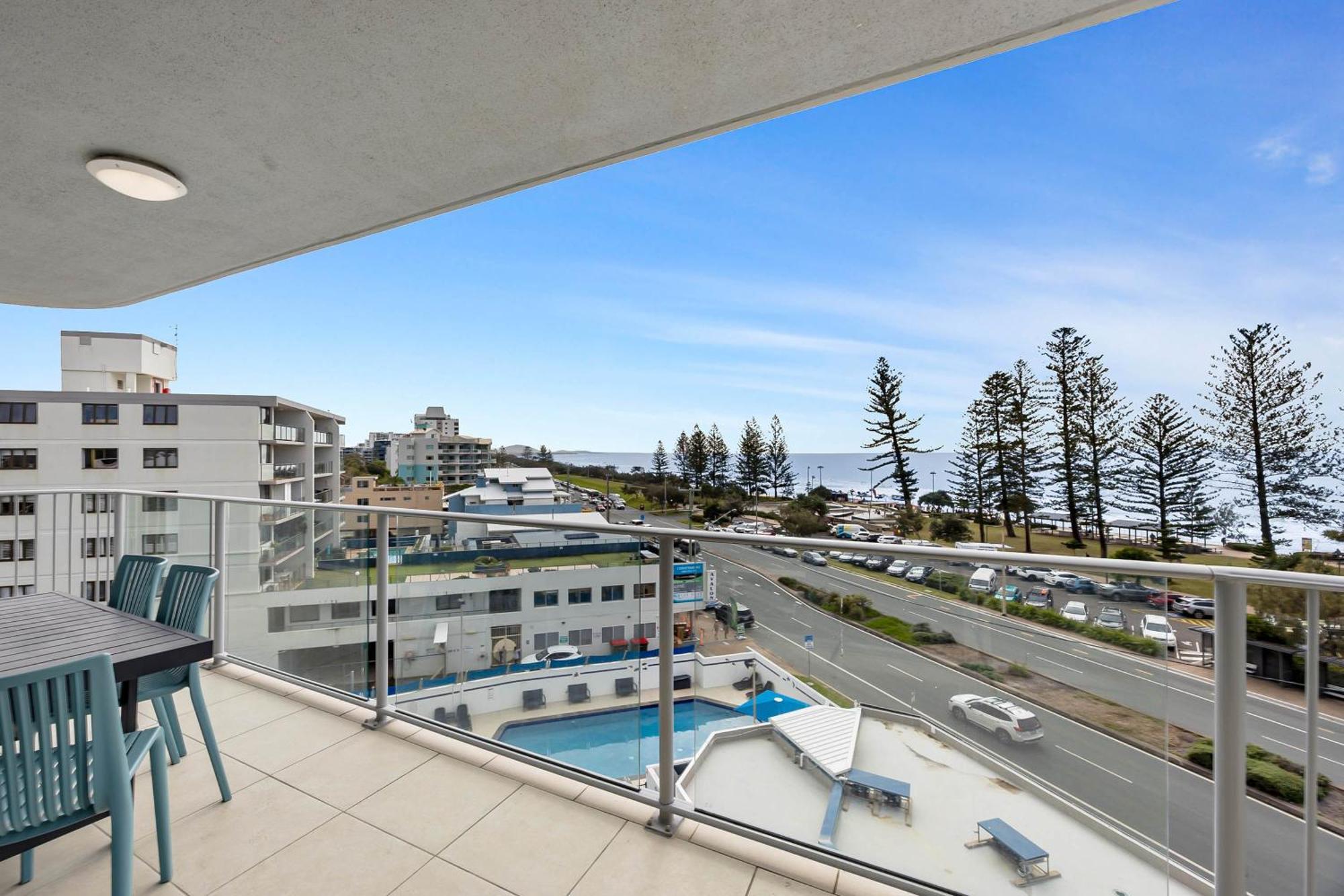 Mandolin Beachfront Resort Alexandra Headland Buitenkant foto
