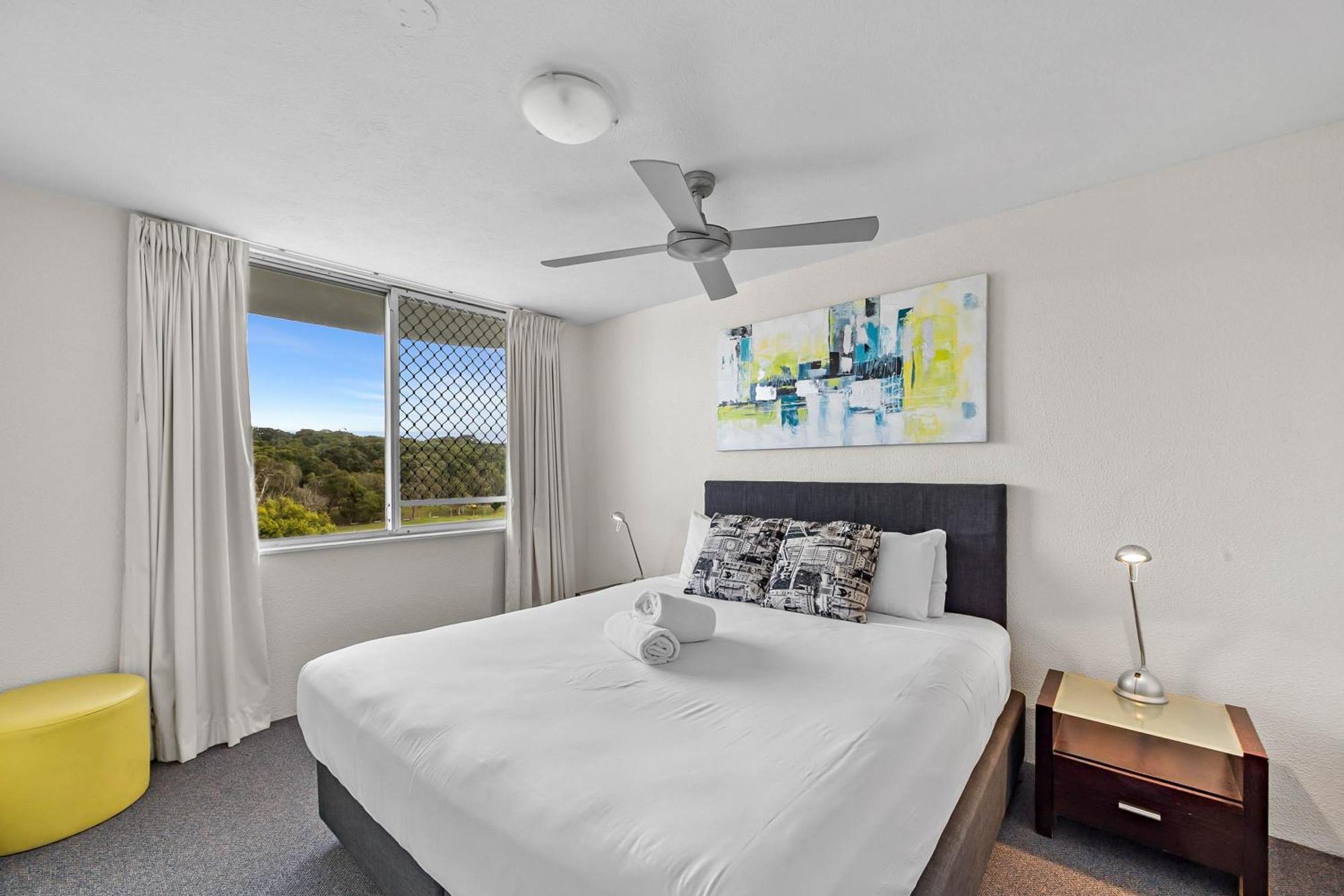 Mandolin Beachfront Resort Alexandra Headland Buitenkant foto