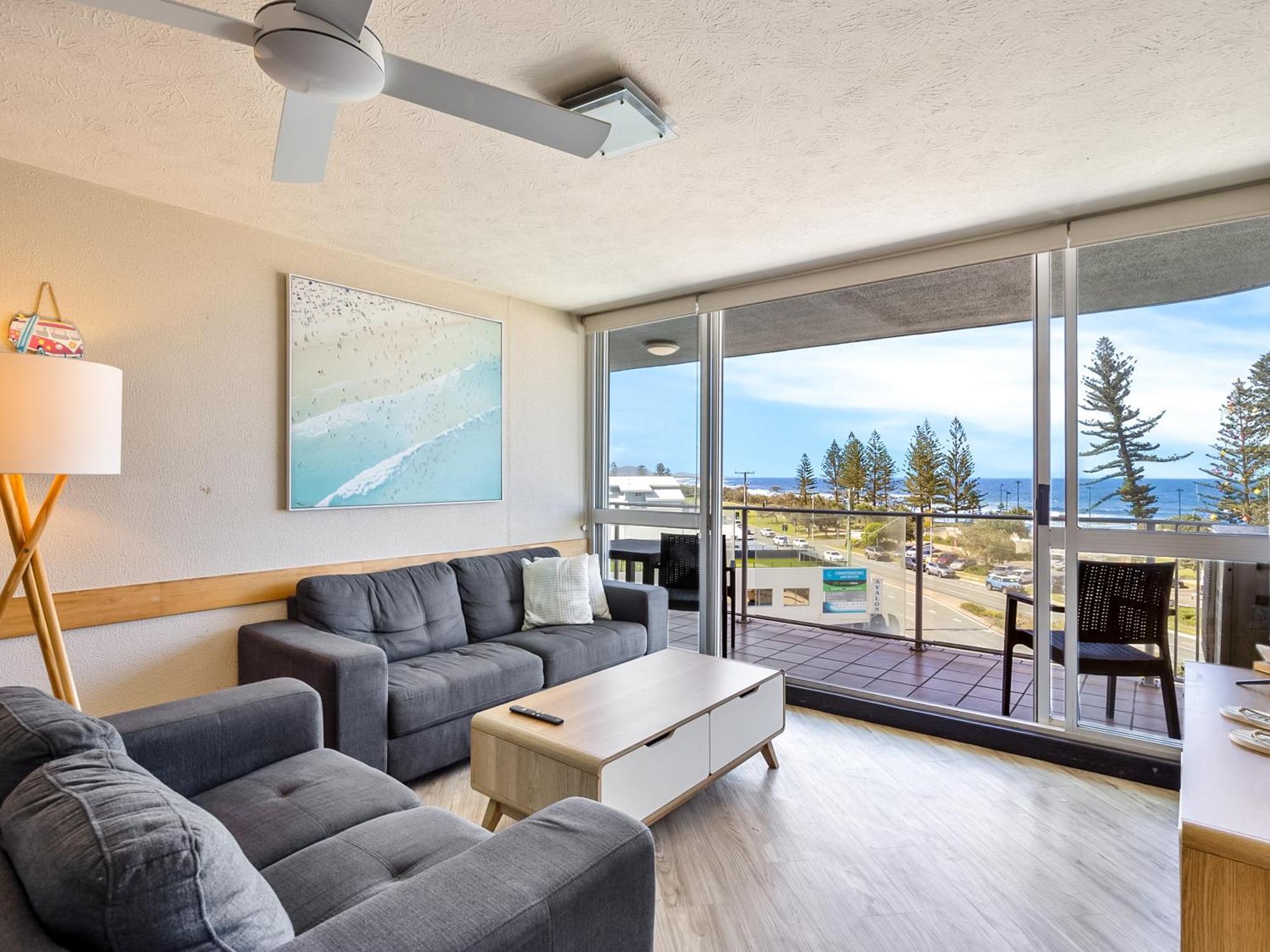 Mandolin Beachfront Resort Alexandra Headland Buitenkant foto