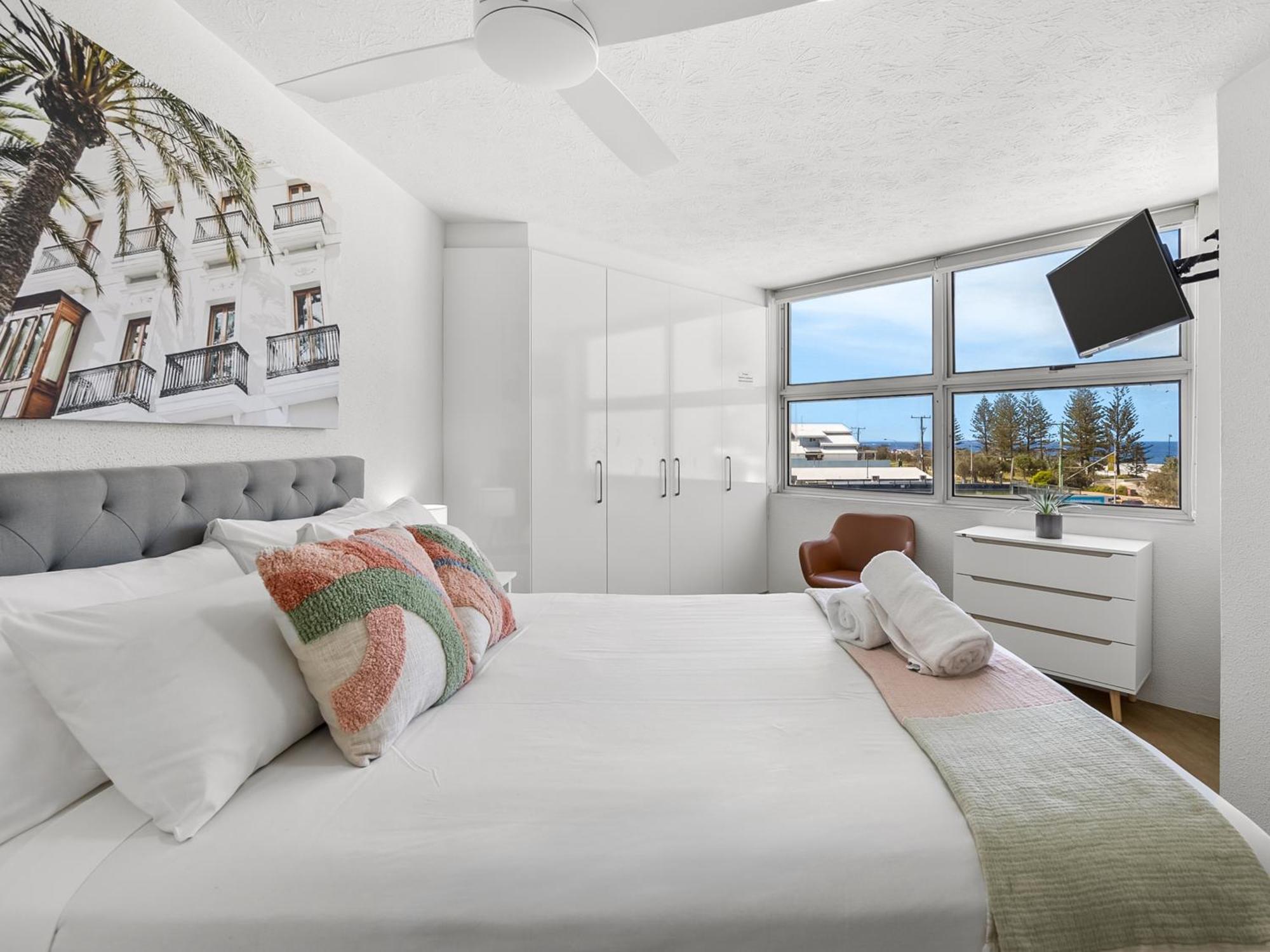 Mandolin Beachfront Resort Alexandra Headland Buitenkant foto
