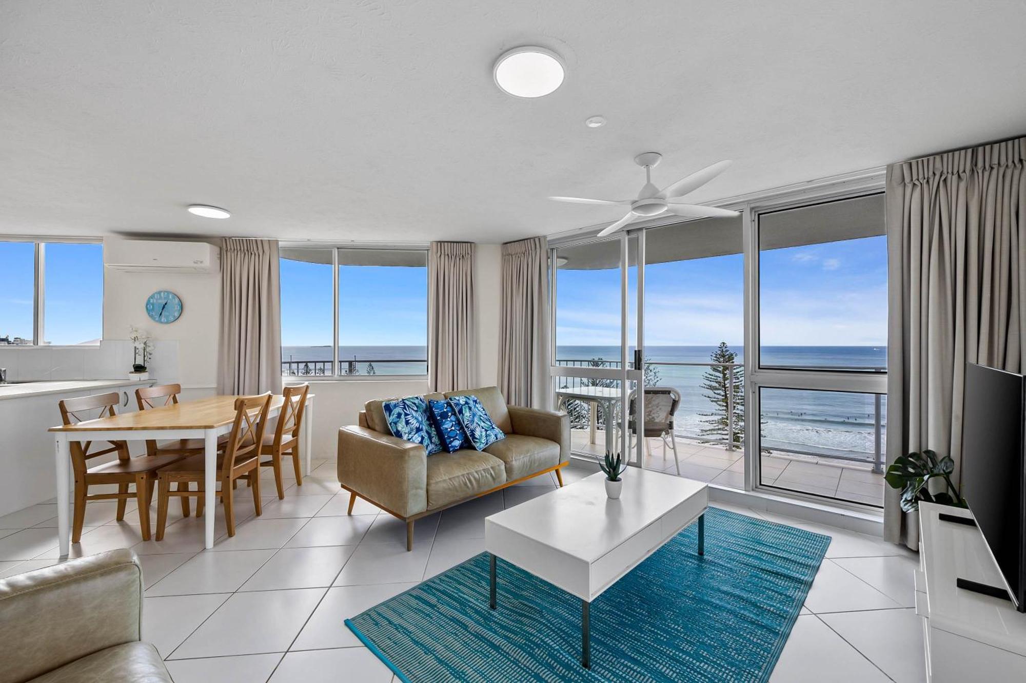 Mandolin Beachfront Resort Alexandra Headland Buitenkant foto